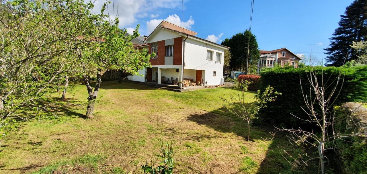 La Pescal Villa Arriondas Buitenkant foto